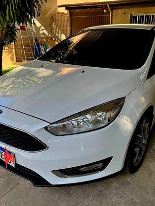 FORD FOCUS 2.0 SE FASTBACK 16V FLEX 4P POWERSHIFT FORD FOCUS 2.0 SE FASTBACK 16V FLEX 4P POWERSHIFT